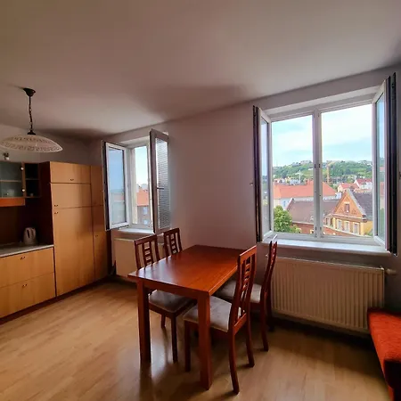 3 Room Apartment Near The Train Station And Center Братислава Екстер'єр фото