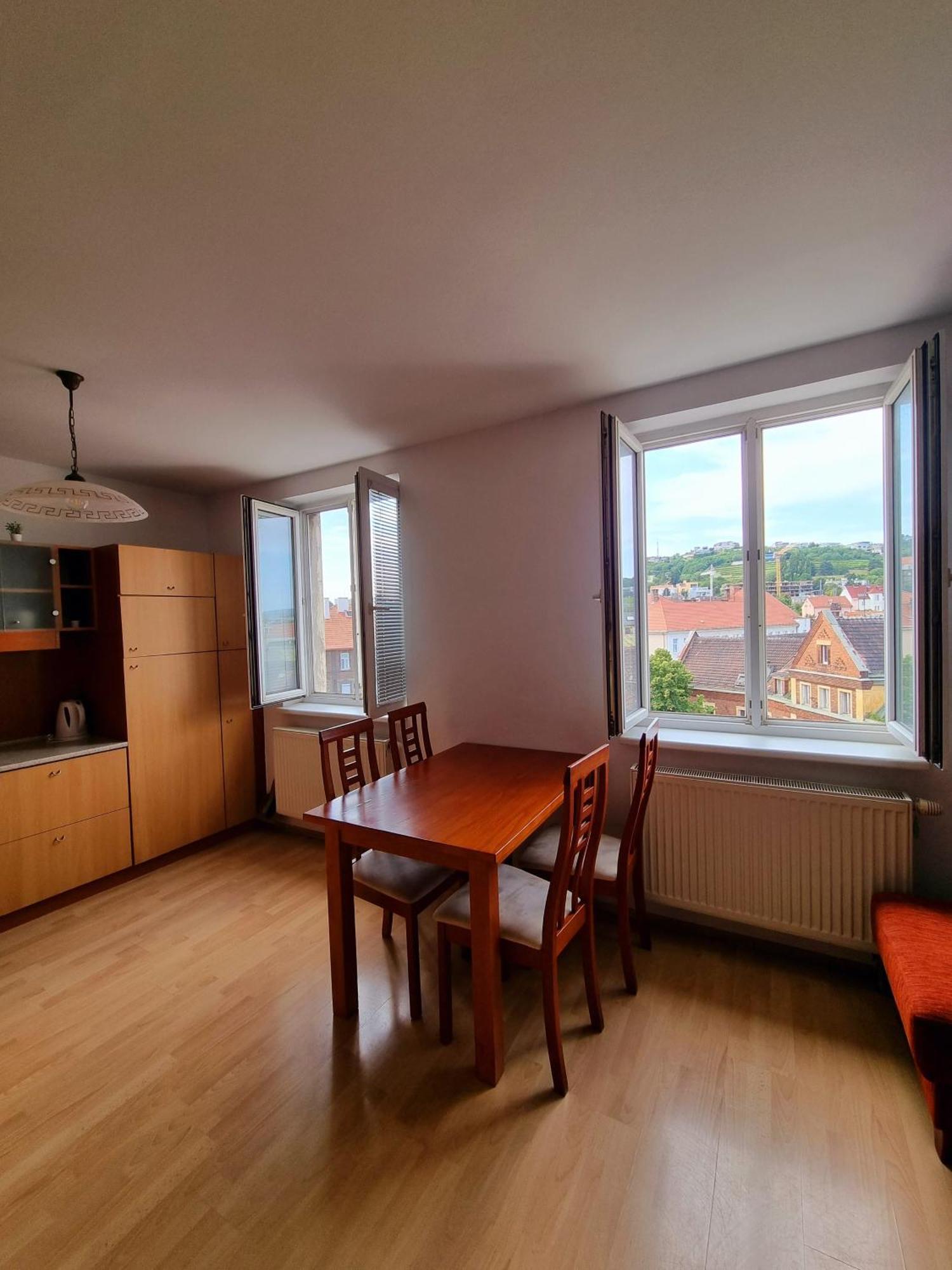 3 Near The Train Station And Center Appartamento Bratislava